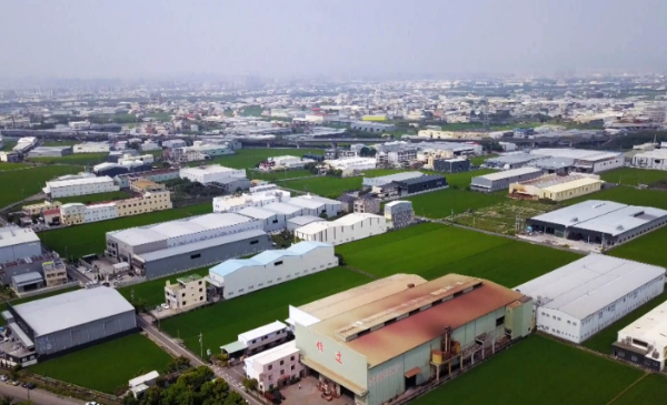 農地廠房所謂「就地合法」？一文看懂就地合法、臨時工廠登記、特定工廠登記的差異！
